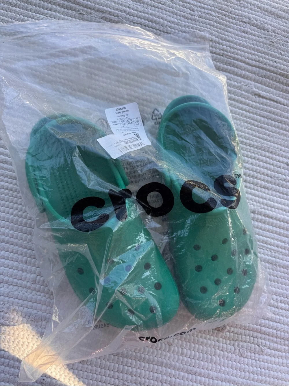 NWT Crocs Classic Clogs Deep Green Unisex M9/W11